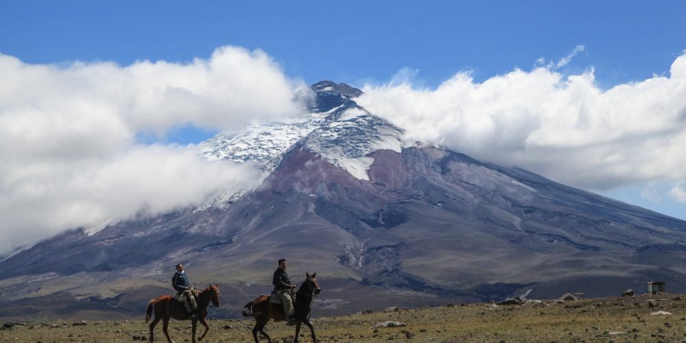 COTOPAXI PARQUES PAISAJES CABALGATAS 000